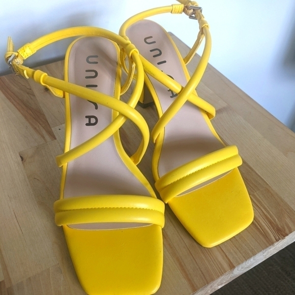 𝅺UNISA Yellow Square Toe Heeled Sandal 6.5 Summer Bright Maximalist Strappy - Picture 1 of 13